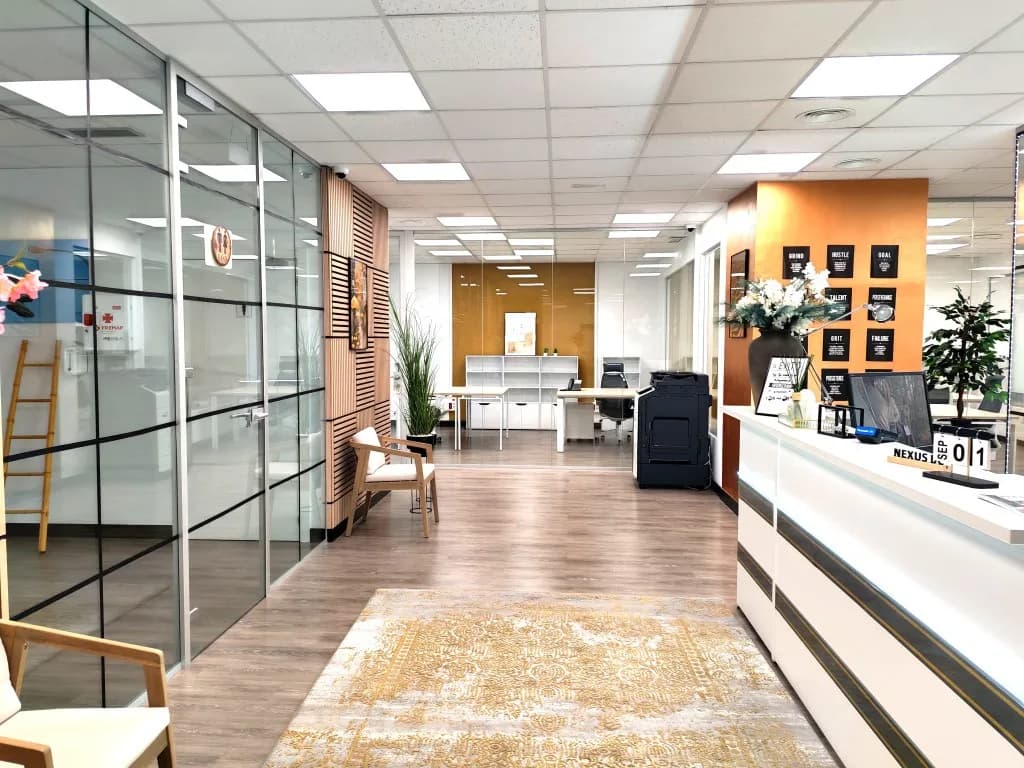 Recepción profesional de Nexus Business Center